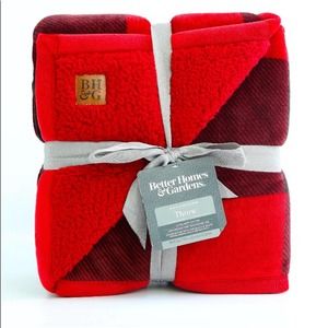 Oversized Sherpa Throw - Red Buffalo Pla